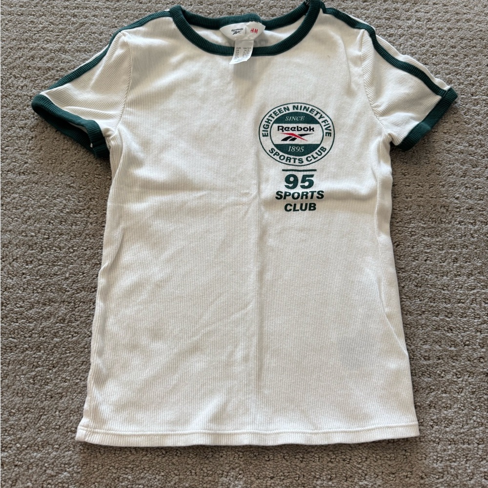 Girls REEBOK HM green top size 16-18 girls.